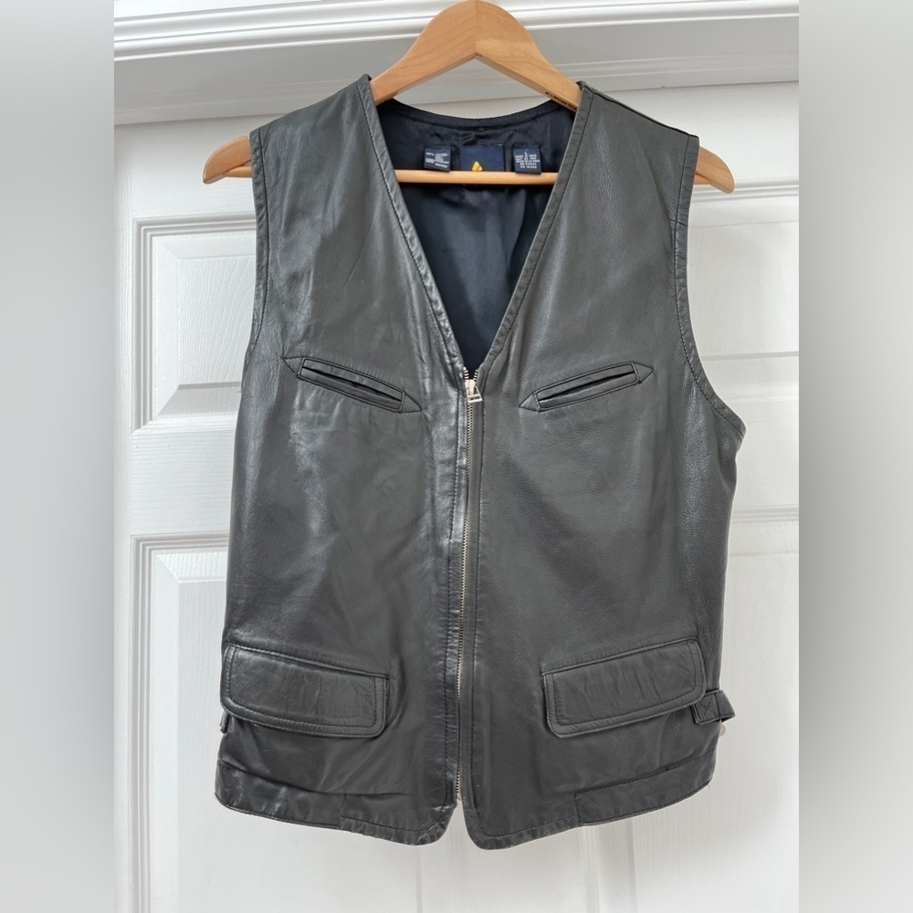 Women's Black Leather Zip Vest